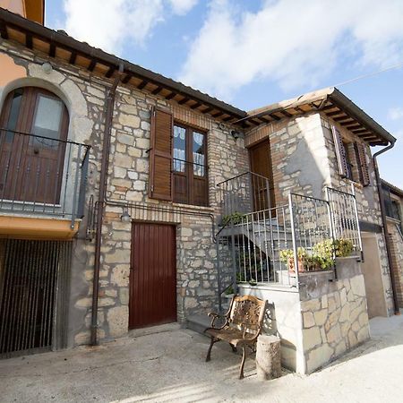 モンテモーナコ La Fattoria Dei Sibilliniヴィラ エクステリア 写真