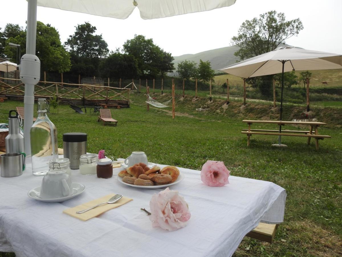 モンテモーナコ La Fattoria Dei Sibilliniヴィラ エクステリア 写真