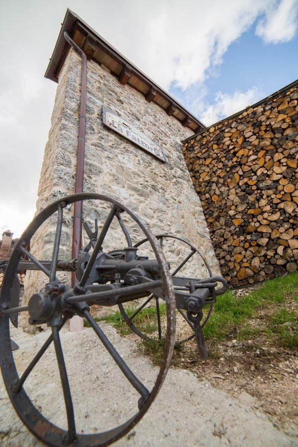 モンテモーナコ La Fattoria Dei Sibilliniヴィラ エクステリア 写真
